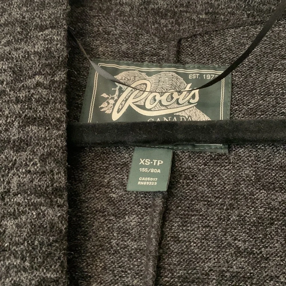 Roots Canada Cardigan - Picture 4 of 5